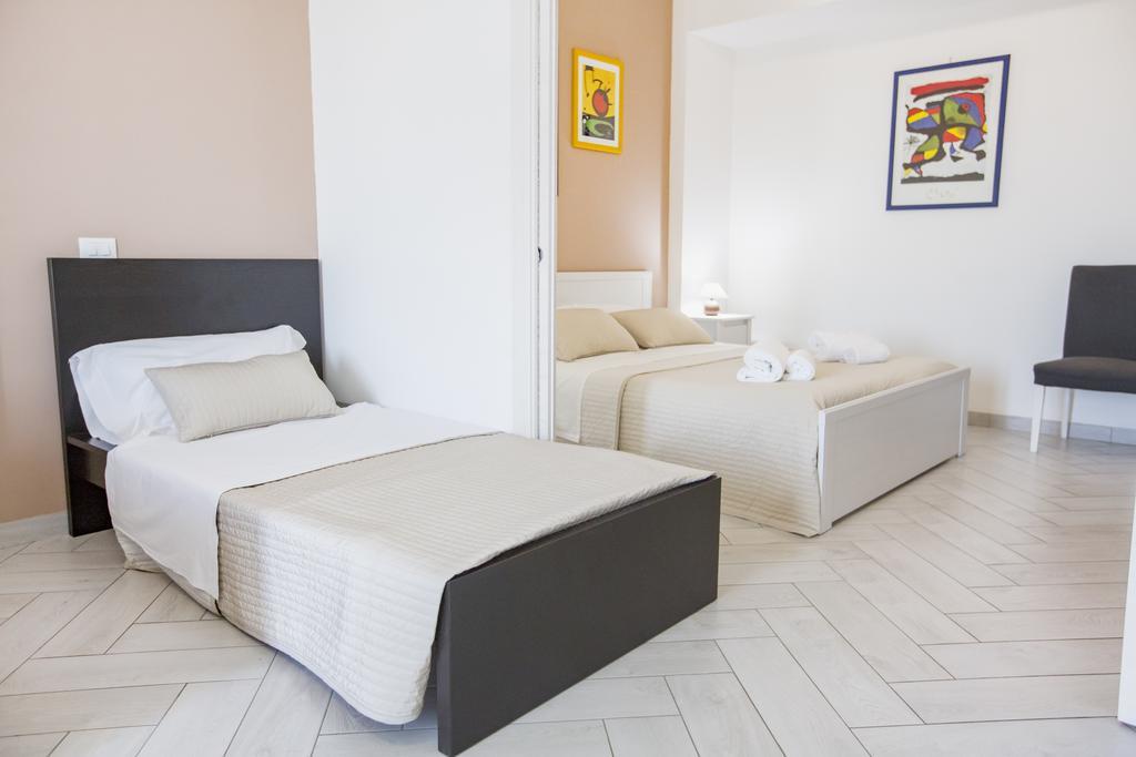 Belvedere Rent Rooms Кампофеличе-ди-Роччелла Экстерьер фото